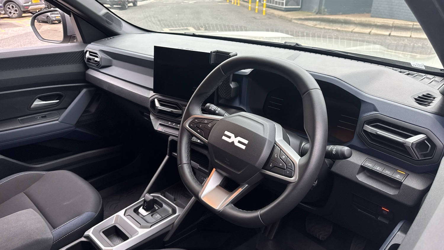 Used Dacia Duster 2024 for sale - 76392216: Photo 11