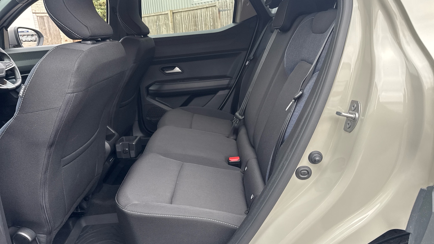 Used Dacia Duster 2024 for sale - 76392216: Photo 16