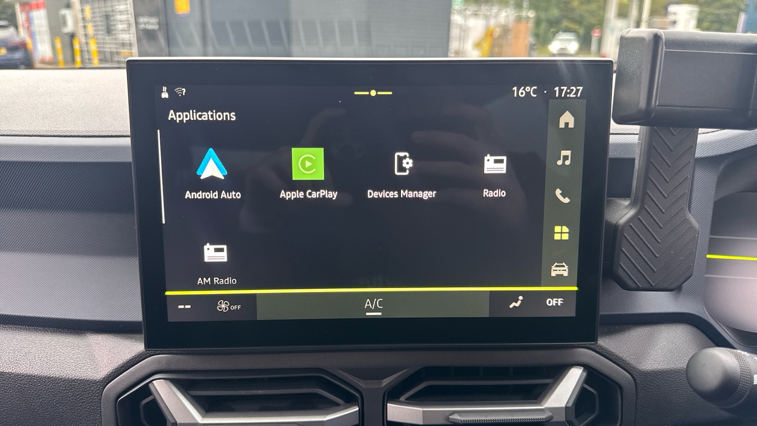 Used Dacia Duster 2024 for sale - 76392216: Photo 30