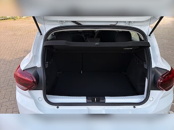 Used Dacia Sandero Stepway 2022 for sale - 79161650: Photo