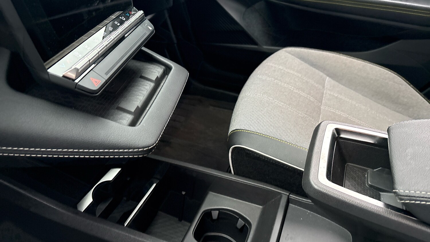 Used Renault Megane E Tech 2024 for sale - 77834209: Photo 13