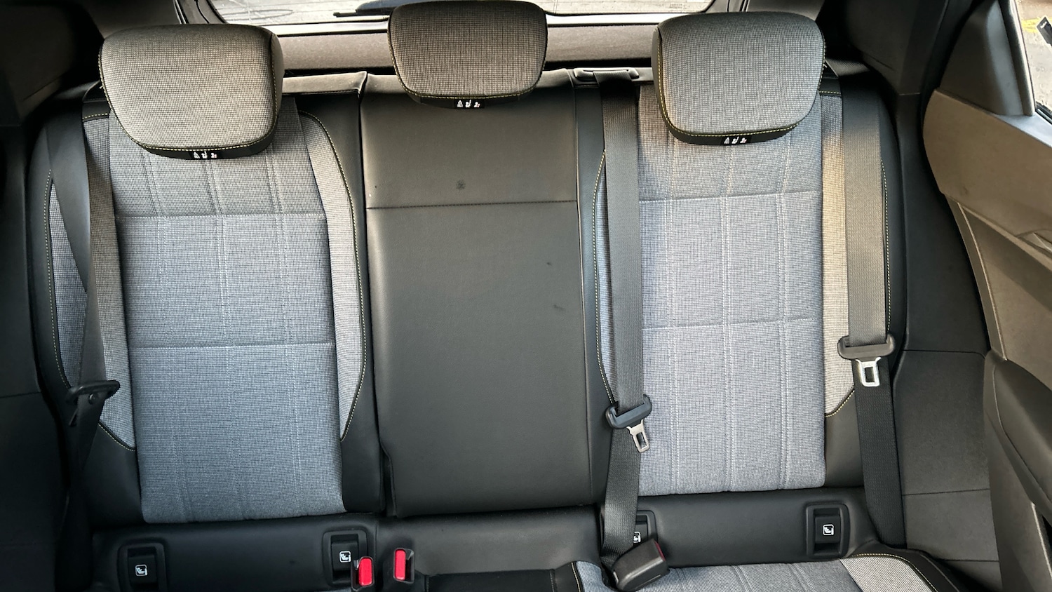 Used Renault Megane E Tech 2023 for sale - 76762325: Photo 15