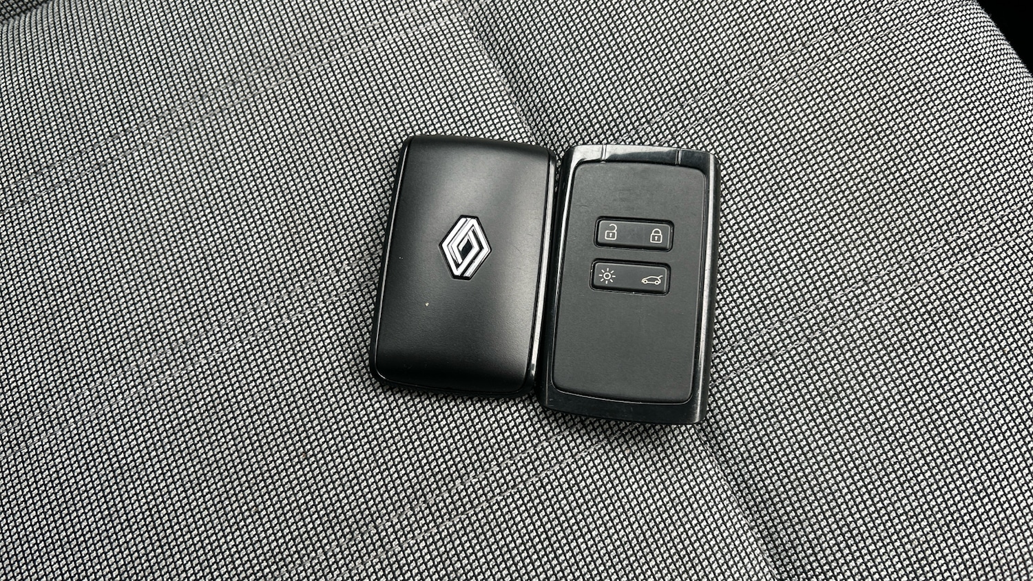 Used Renault Megane E Tech 2022 for sale - 76762324: Photo 20