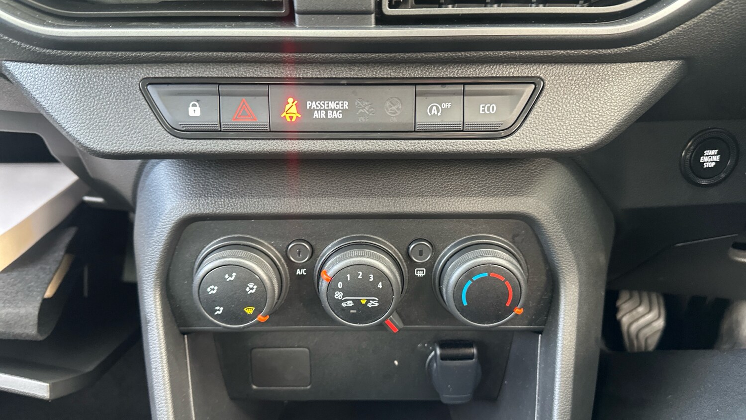 Used Dacia Sandero Stepway 2024 for sale - 76335088: Photo 25