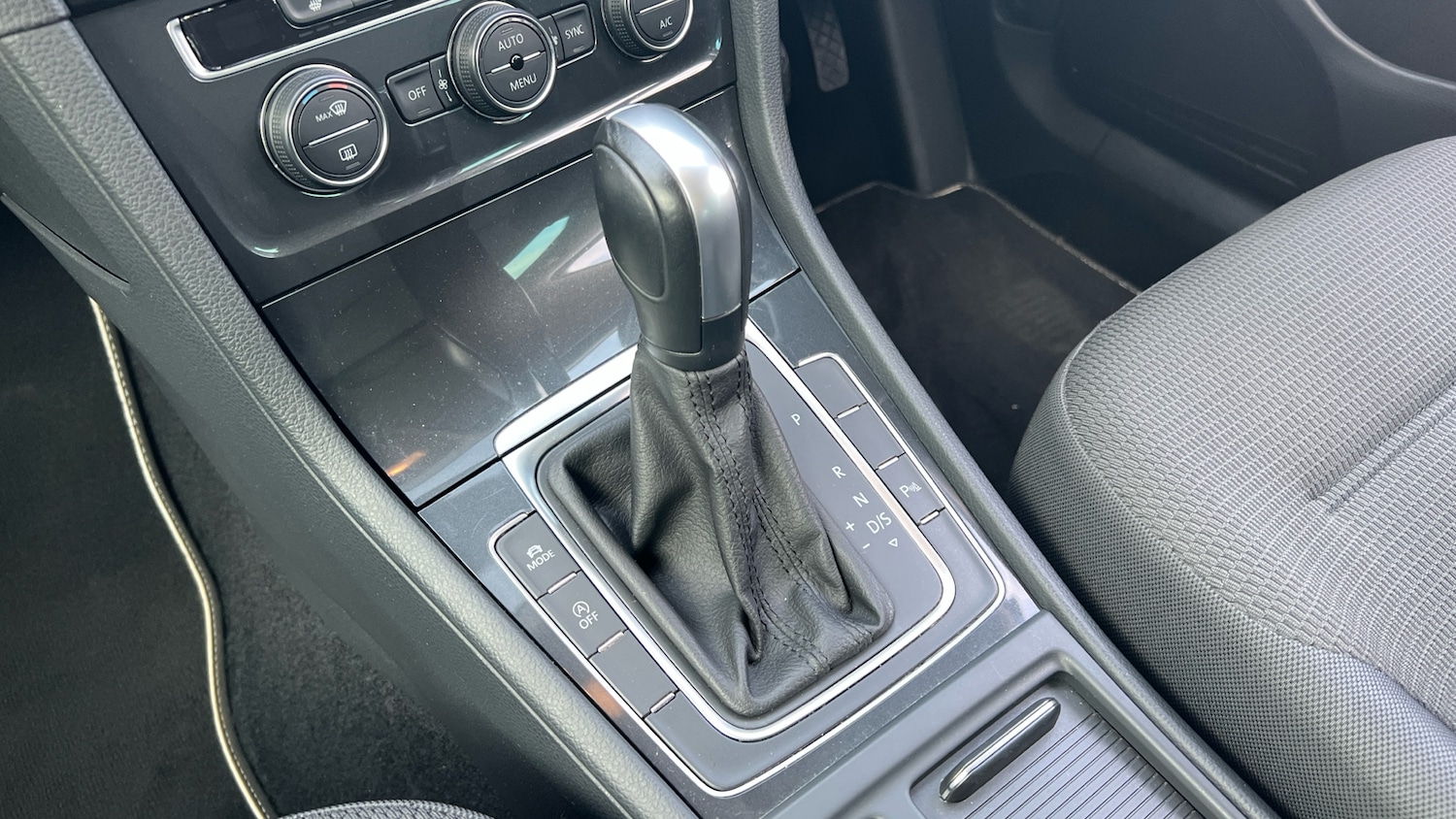 Used Volkswagen Golf 2020 for sale - 78121776: Photo 13