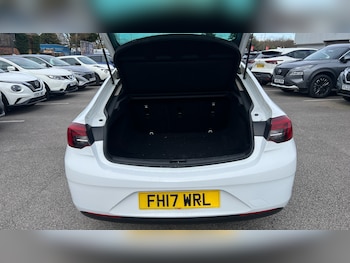 Used Vauxhall Insignia 2017 for sale - 78270621: Photo