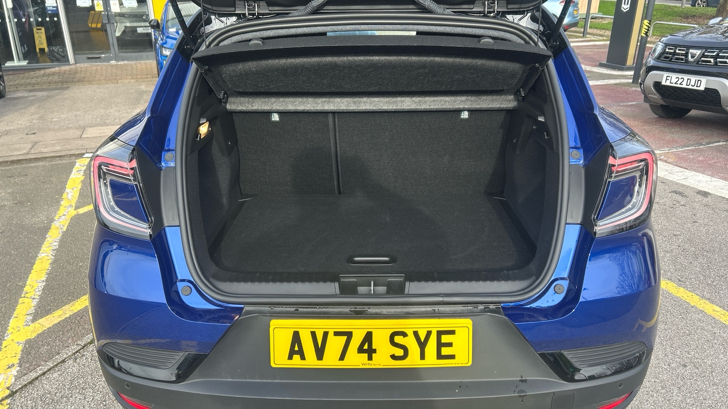 Used Renault Captur 2024 for sale - 77662468: Photo 4