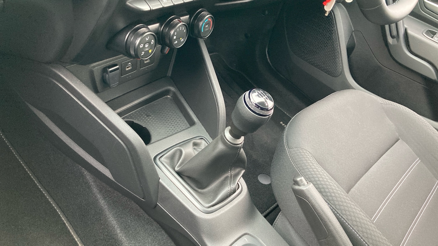 Used Dacia Duster 2024 for sale - 76366240: Photo 13