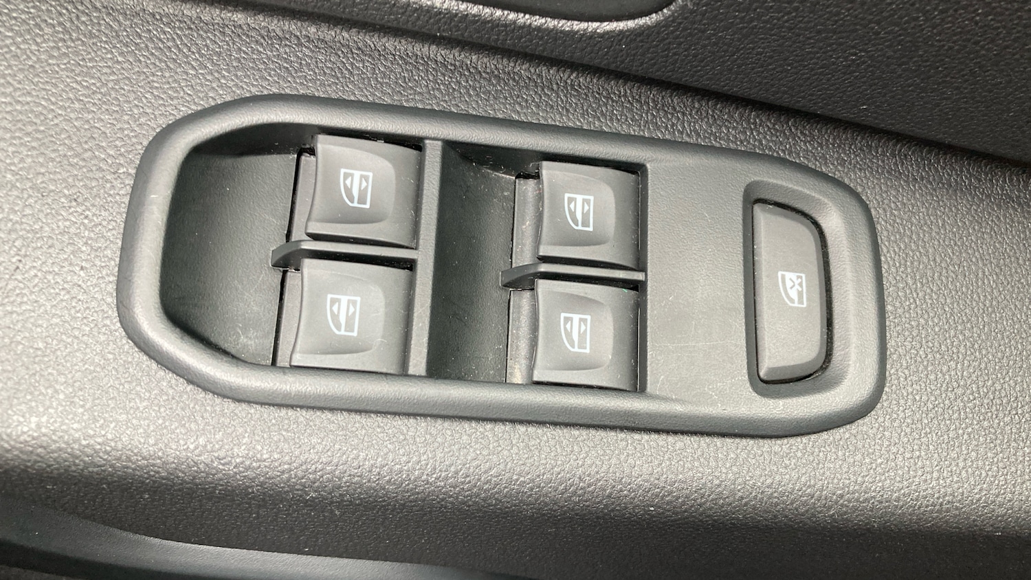 Used Dacia Duster 2024 for sale - 76366240: Photo 27