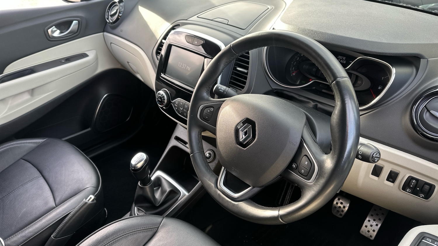 Used Renault Captur 2019 for sale - 76817408: Photo 11