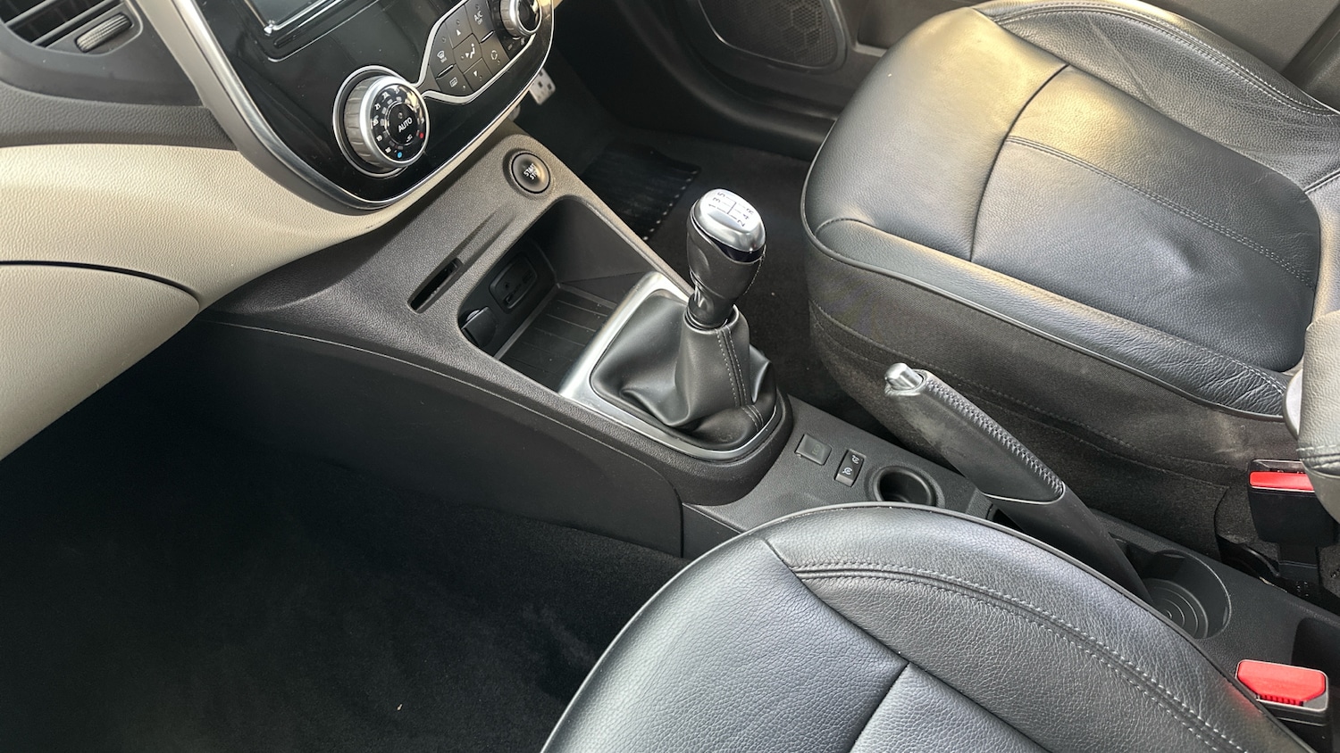 Used Renault Captur 2019 for sale - 76817408: Photo 13