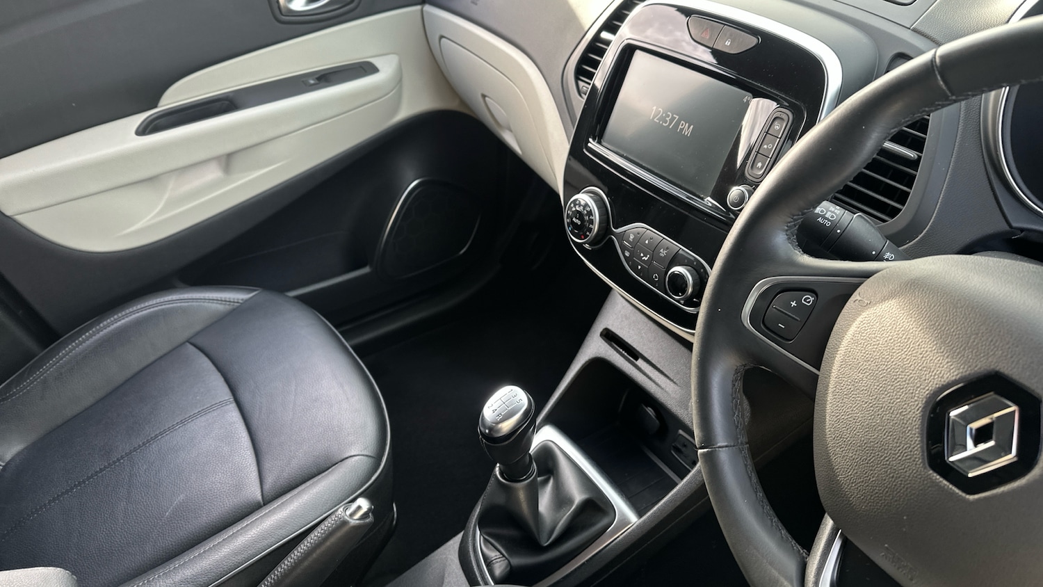 Used Renault Captur 2019 for sale - 76817408: Photo 14