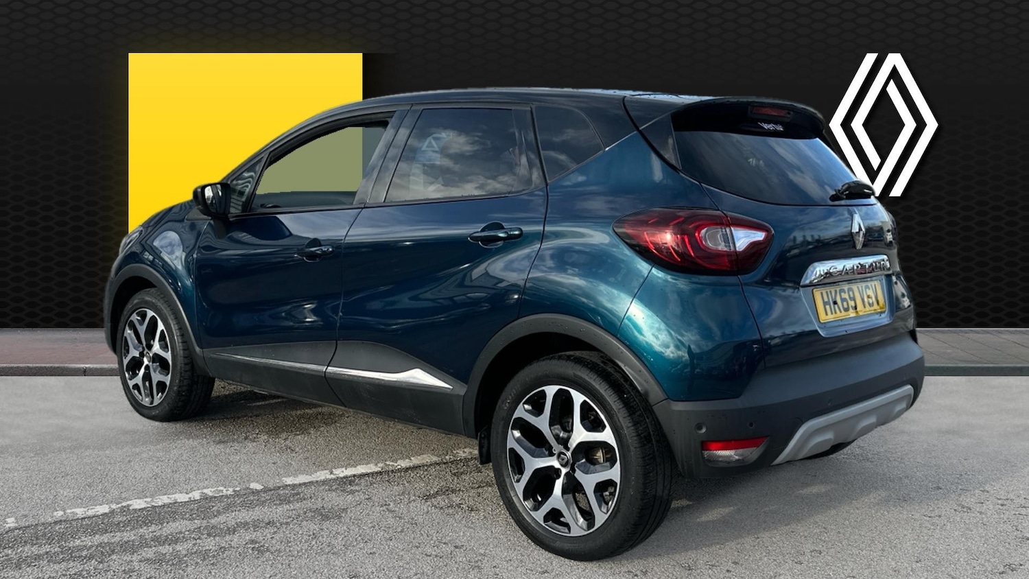 Used Renault Captur 2019 for sale - 76817408: Photo 2