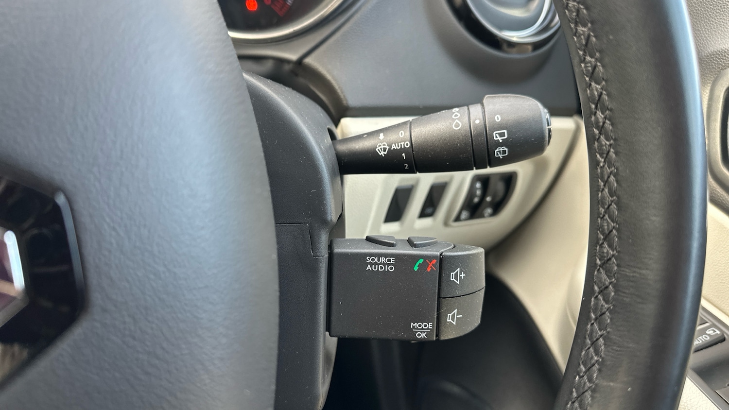 Used Renault Captur 2019 for sale - 76817408: Photo 24