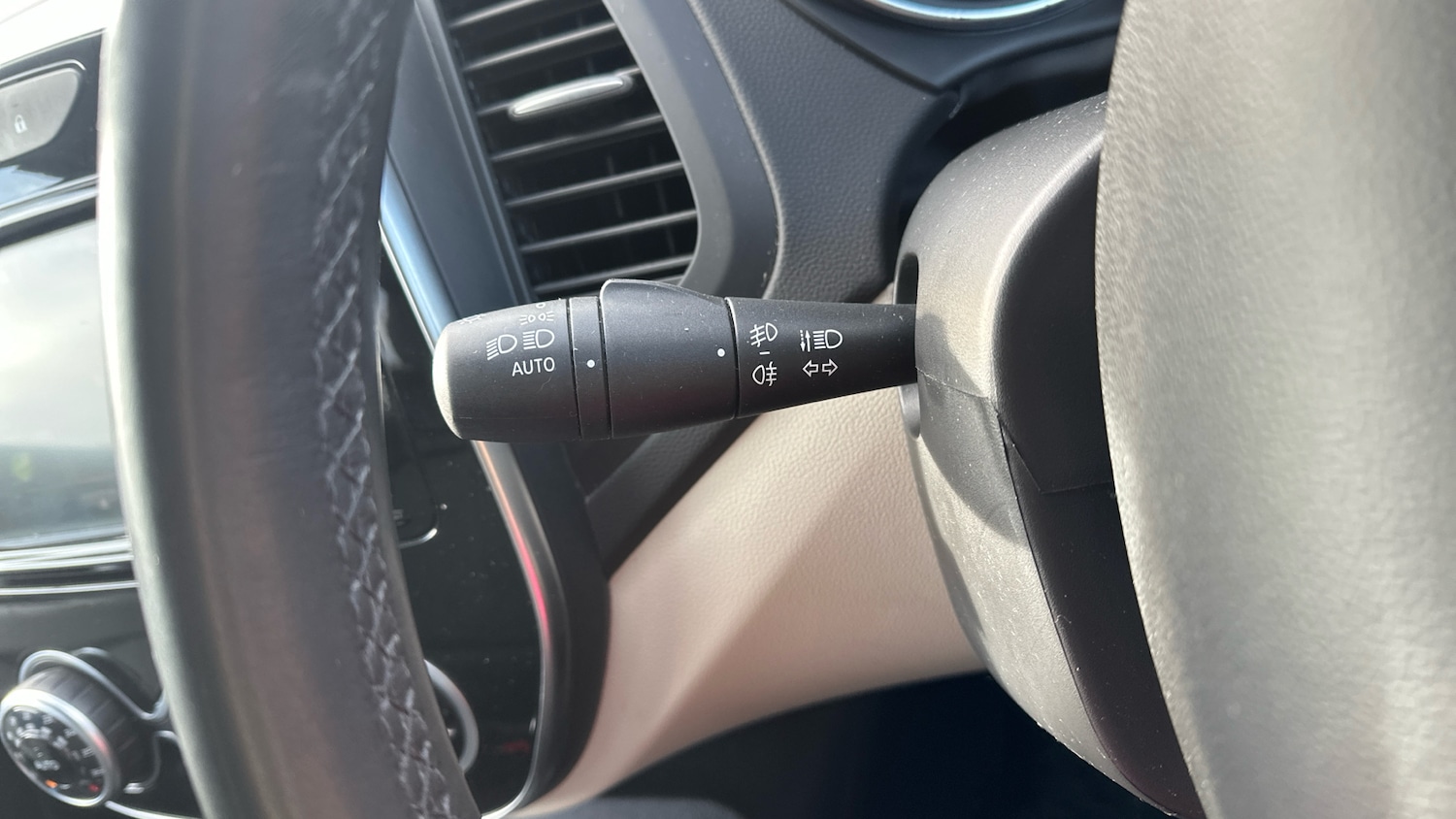 Used Renault Captur 2019 for sale - 76817408: Photo 25