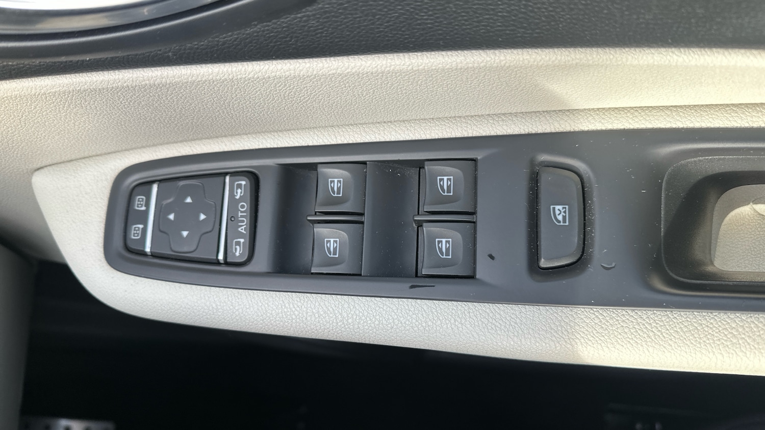 Used Renault Captur 2019 for sale - 76817408: Photo 26