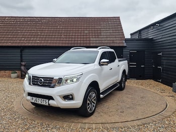 Used Nissan Navara 2017 for sale - 76274045: Photo 2