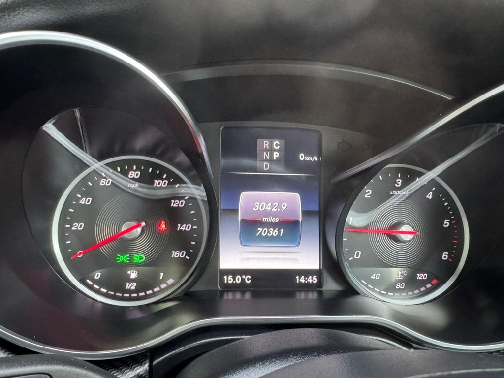 Used Mercedes-Benz V-Class 2020 for sale - 77936195: Photo 15