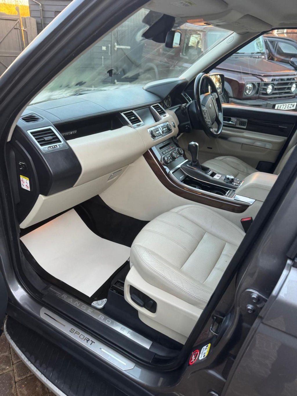 Used Land Rover Range Rover Sport 2010 for sale - 76670575: Photo 10