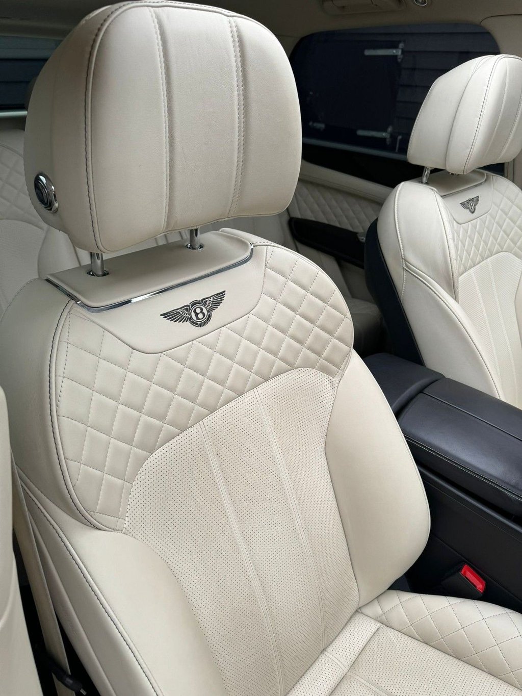 Used Bentley Bentayga 2017 for sale - 78213047: Photo 10