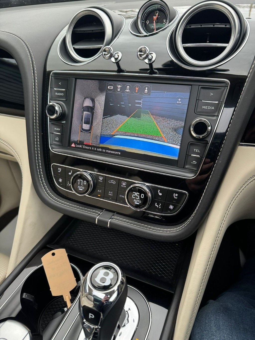 Used Bentley Bentayga 2017 for sale - 78213047: Photo 13