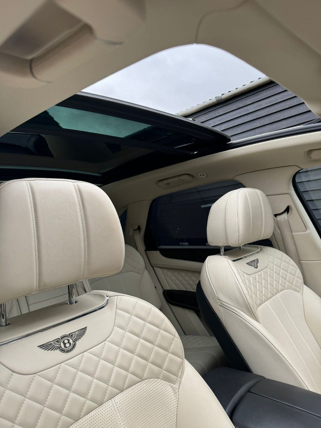 Used Bentley Bentayga 2017 for sale - 78213047: Photo 14