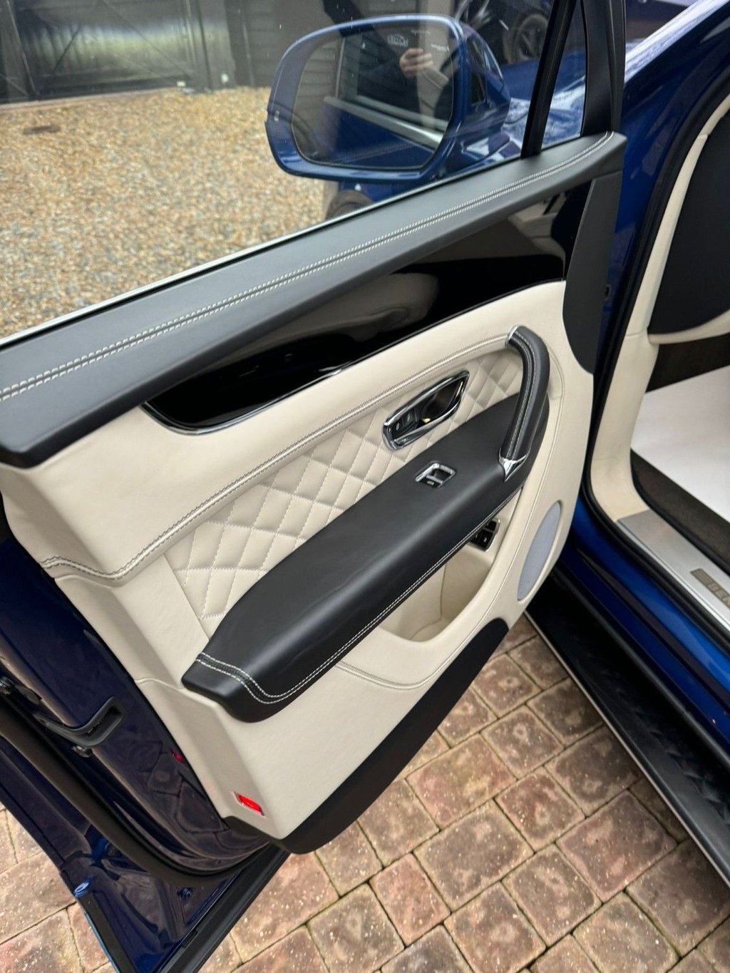 Used Bentley Bentayga 2017 for sale - 78213047: Photo 16