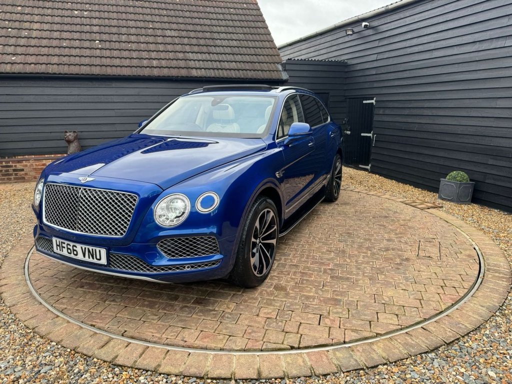 Used Bentley Bentayga 2017 for sale - 78213047: Photo 2