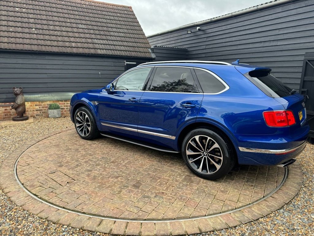 Used Bentley Bentayga 2017 for sale - 78213047: Photo 36