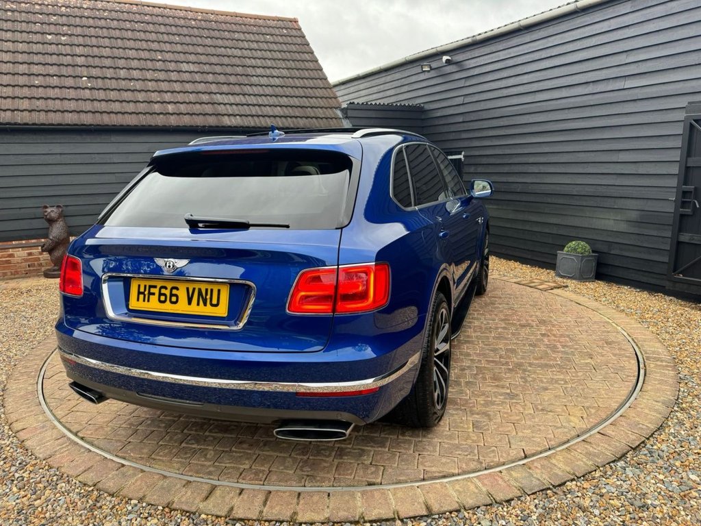 Used Bentley Bentayga 2017 for sale - 78213047: Photo 4