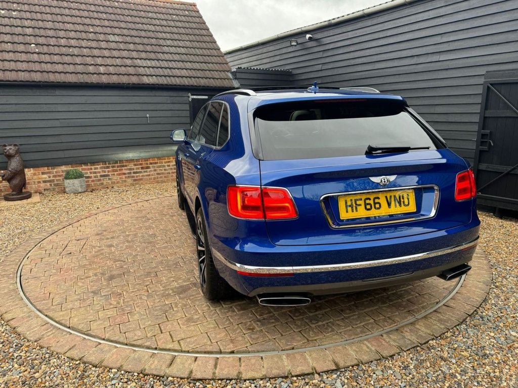 Used Bentley Bentayga 2017 for sale - 78213047: Photo 44