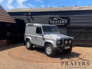 Used Land Rover Defender 2015 for sale - 79394586: Photo