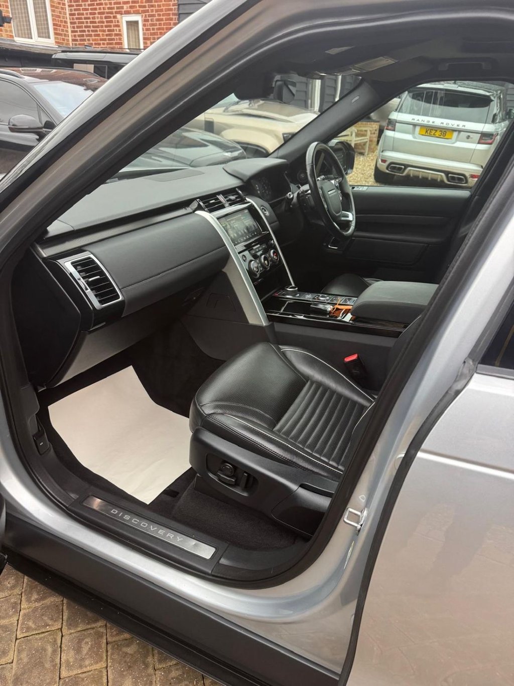 Used Land Rover Discovery 2019 for sale - 77038376: Photo 10