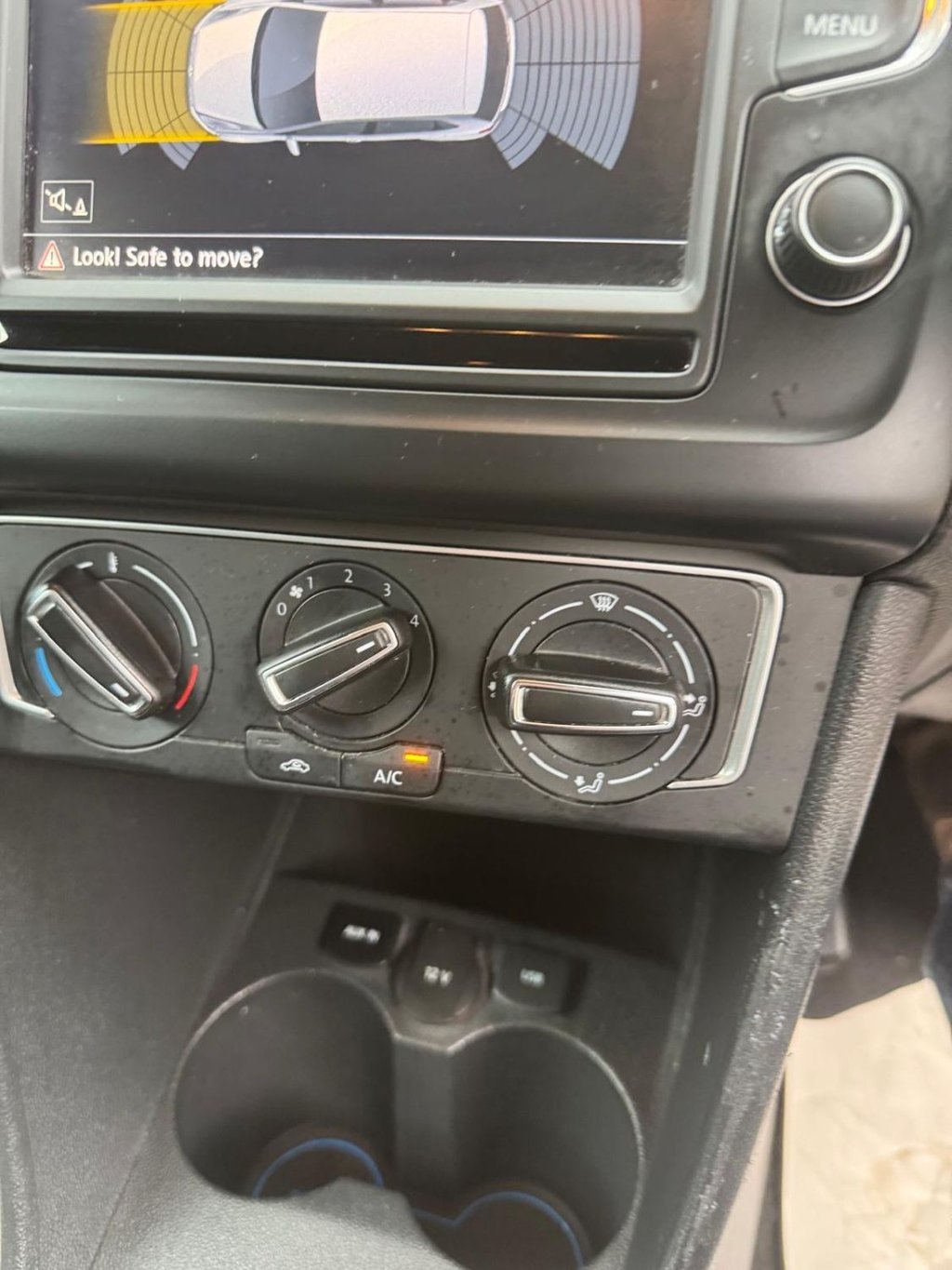 Used Volkswagen Polo 2016 for sale - 77239332: Photo 15