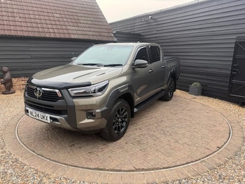Used Toyota Hilux 2024 for sale - 76266609: Photo