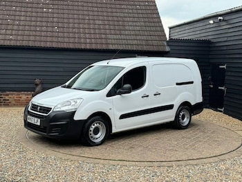 Used Peugeot Partner 2017 for sale - 77647853: Photo