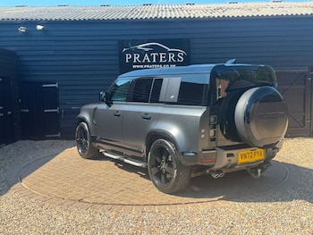 Used Land Rover Defender 110 2022 for sale - 79313440: Photo