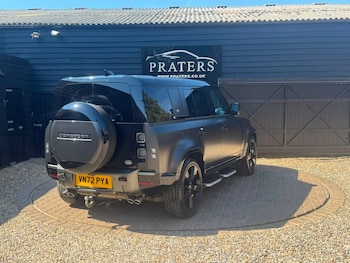 Used Land Rover Defender 110 2022 for sale - 79313440: Photo