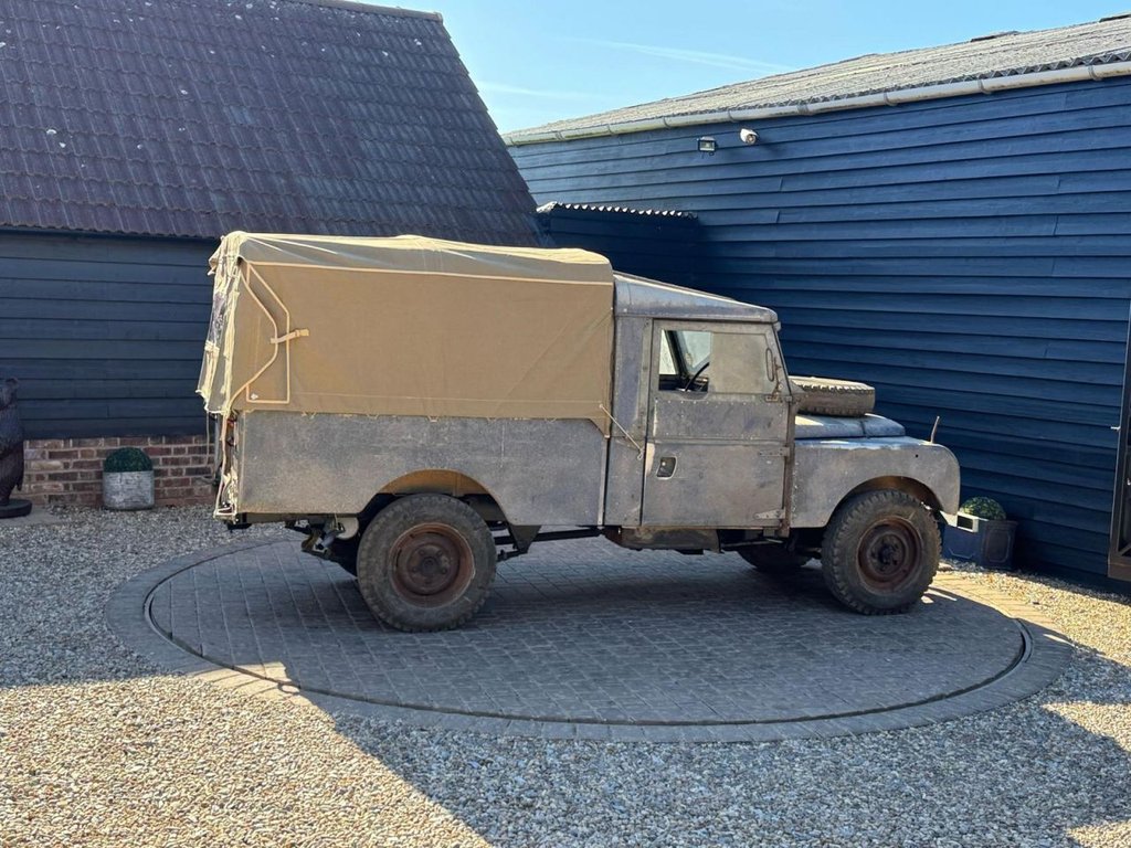Vehicle 29