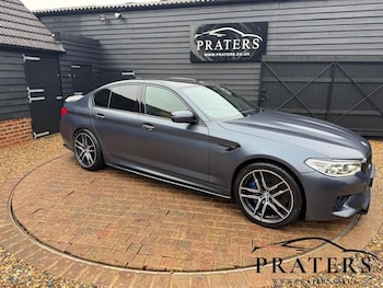 2018 (18) - M5 4dr DCT