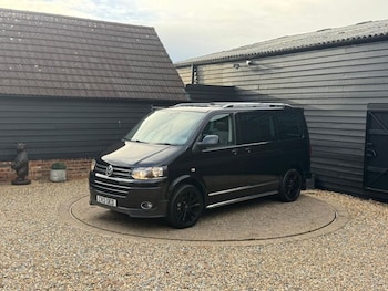 Used Volkswagen Caravelle 2013 for sale - 76962180: Photo