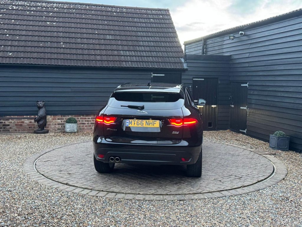 Used Jaguar F-Pace 2016 for sale - 77563869: Photo 4