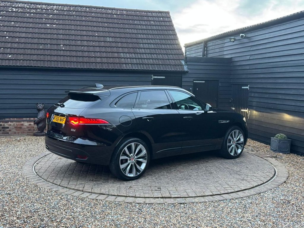 Used Jaguar F-Pace 2016 for sale - 77563869: Photo 7