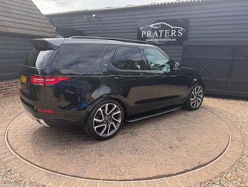 Used Land Rover Discovery 2018 for sale - 78923941: Photo
