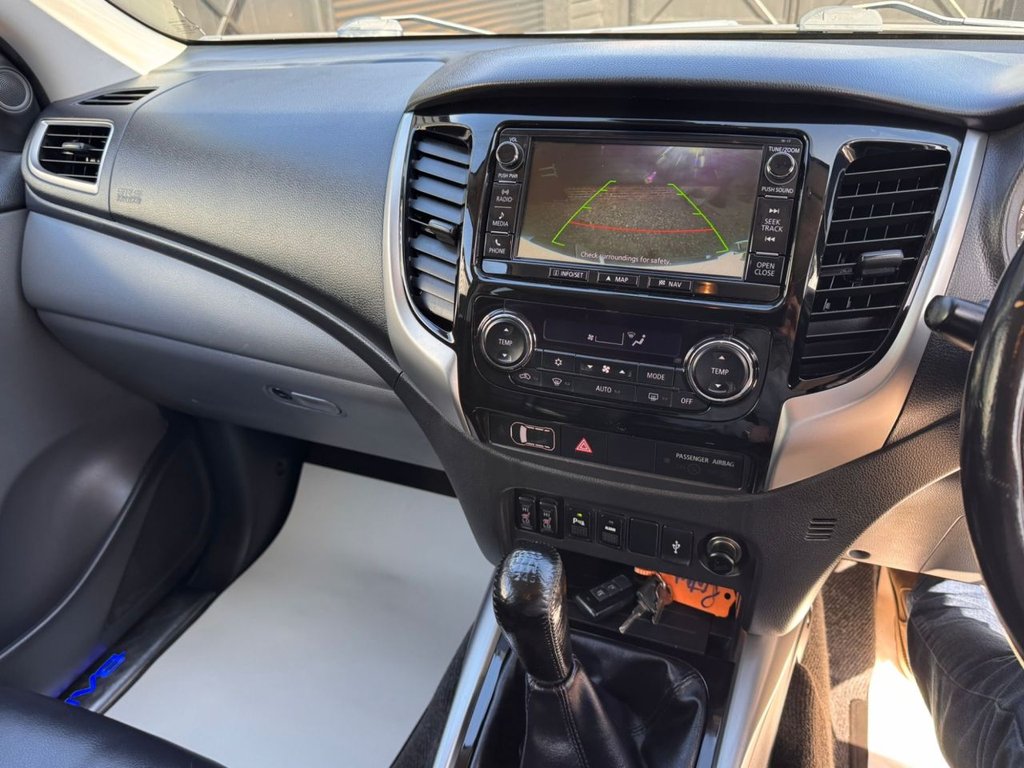 Used Nissan Navara 2016 for sale - 77971599: Photo 12