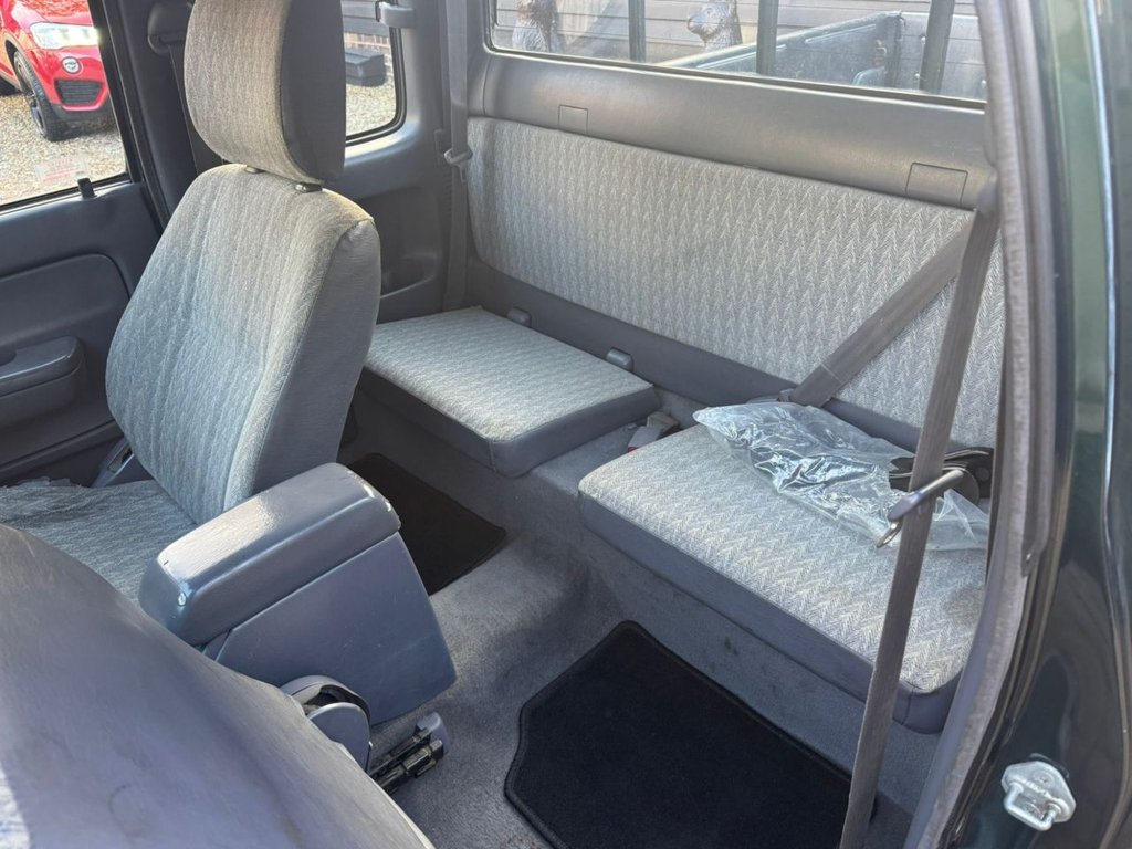 Used Toyota Hilux 2002 for sale - 77647970: Photo 12