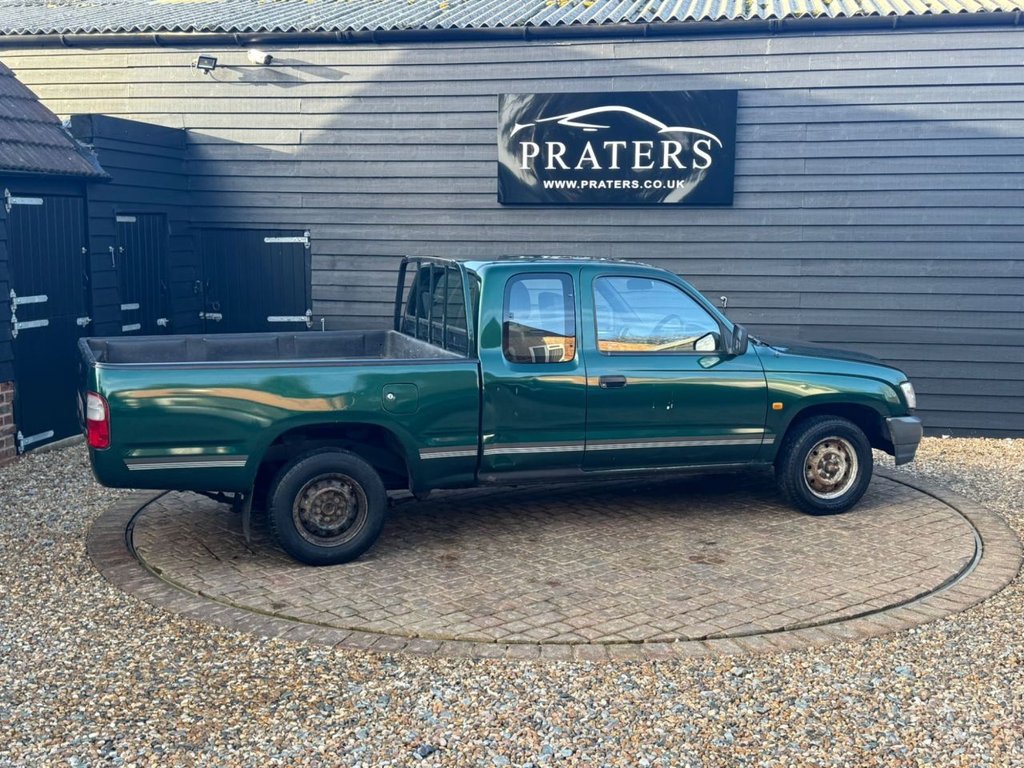 Used Toyota Hilux 2002 for sale - 77647970: Photo 16