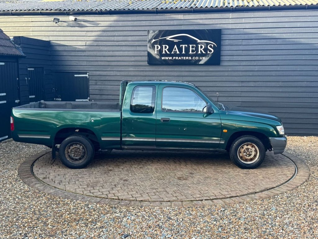 Used Toyota Hilux 2002 for sale - 77647970: Photo 5