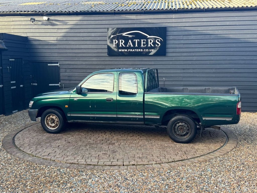 Used Toyota Hilux 2002 for sale - 77647970: Photo 6