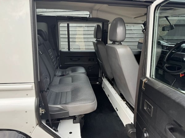 Used Land Rover Defender 2015 for sale - 76304261: Photo 14